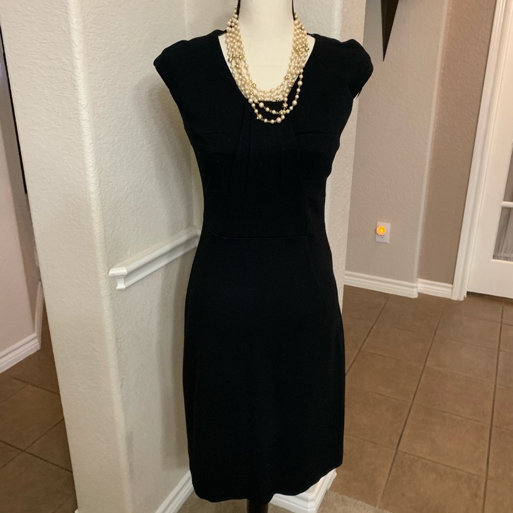 Banana Republic black sleeveless stretch dress